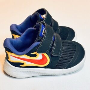 Nike Star Runner 2 Fire Flames Boys Size 5c Strap Front Hook And Loop